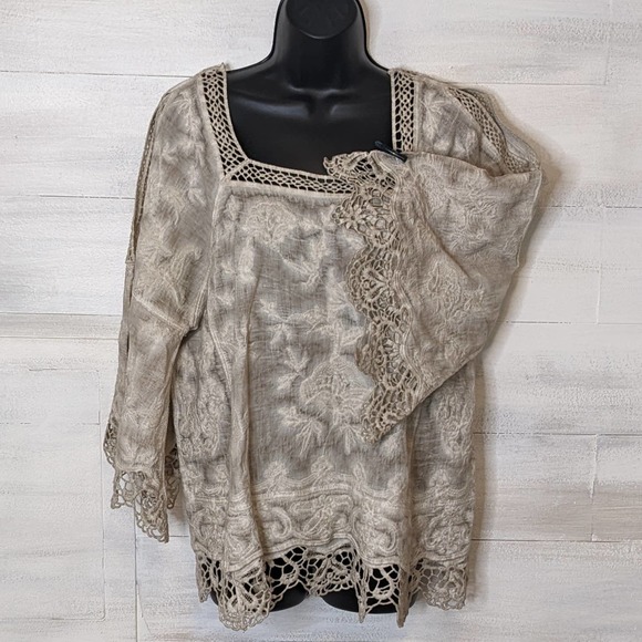 Democracy Tan and Cream Floral Embroidered Blouse with Bell Sleeves Size M - Picture 2 of 5